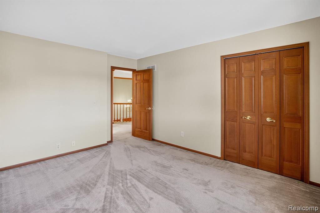 48342 Lake Valley Drive, Shelby Twp, MI 48317 — Photo 27