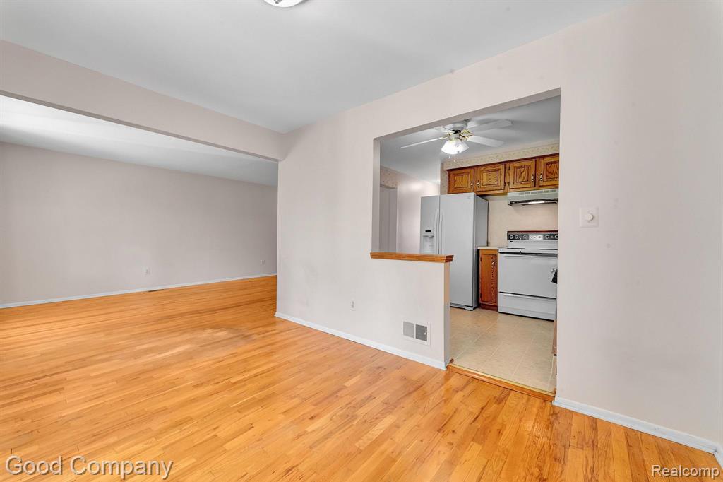 29628 Hoover Road, Warren, MI 48093 — Photo 8