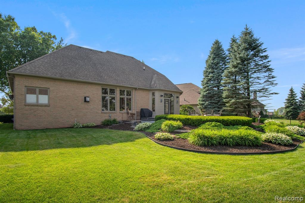 52260 Watkins Glen Drive, Macomb, MI 48042 — Photo 57