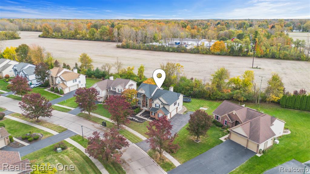 43275 Pond Bluff Drive, Belleville, MI 48111 — Photo 37