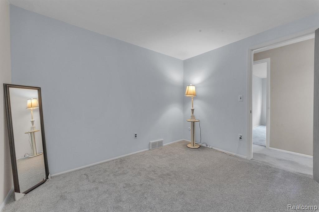 450 N Bywood Avenue, Clawson, MI — Photo 28