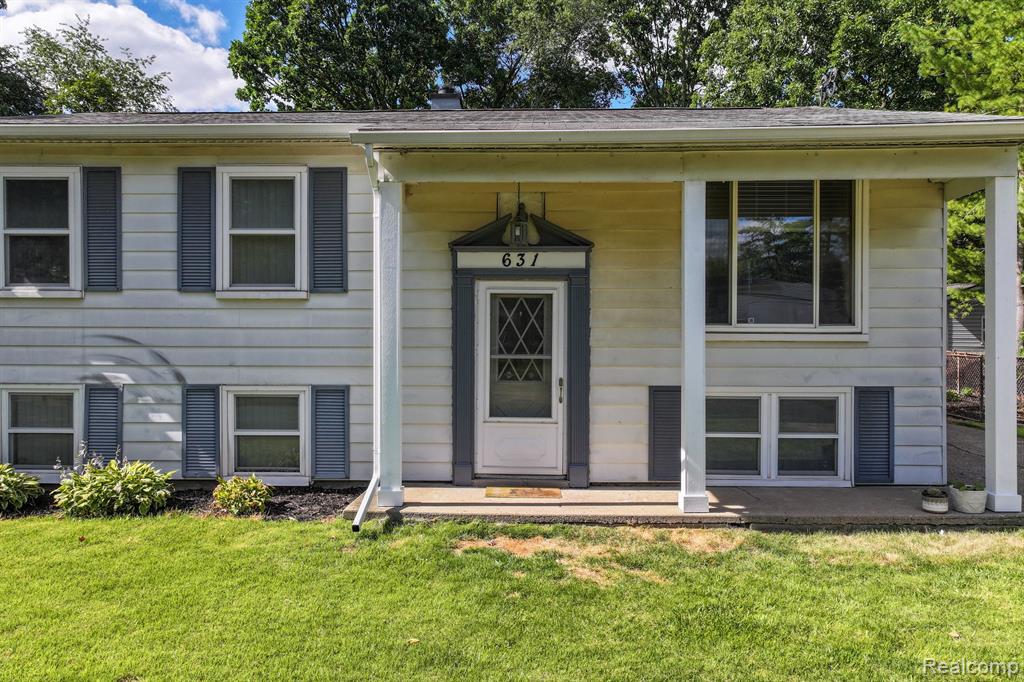 631 NORCHESTER Street, South Lyon, MI 48178 — Photo 29