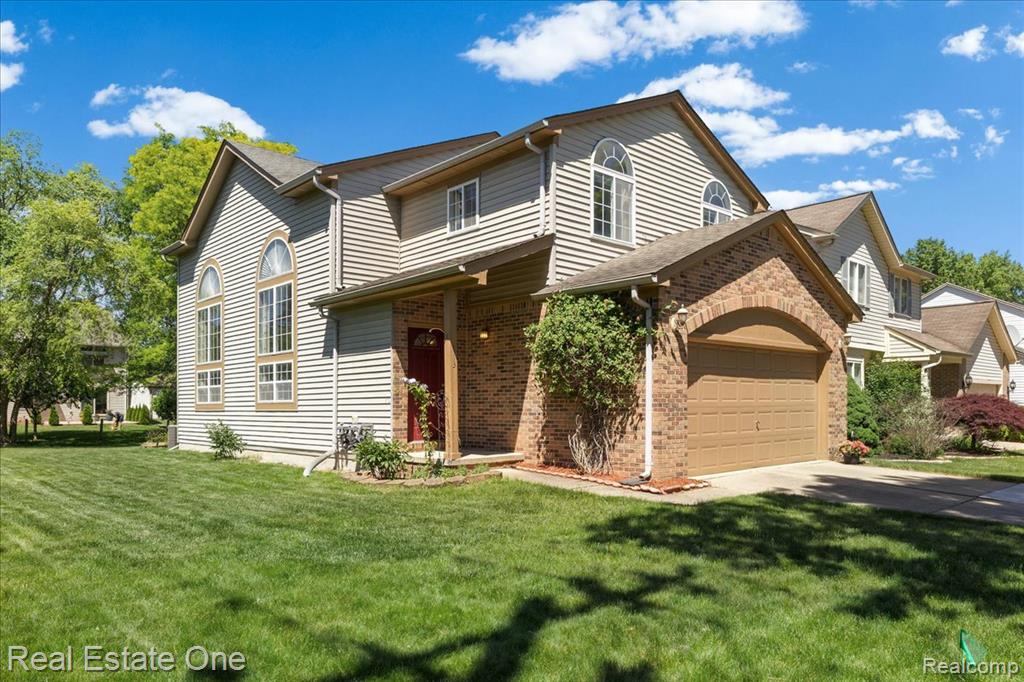 113 Algansee Drive, Troy, MI 48083 — front exterior