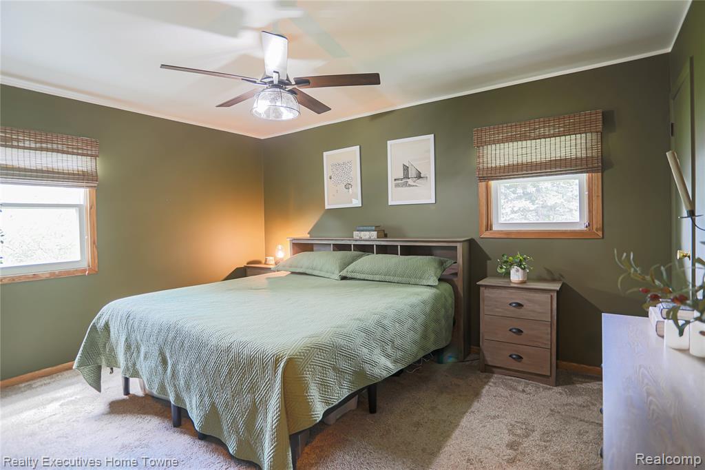 2687 Los Angeles Drive, Wolverine Lake, MI 48390 — Photo 28