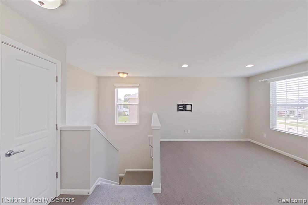 58180 Jonagold Lane, New Hudson, MI 48165 — Photo 32