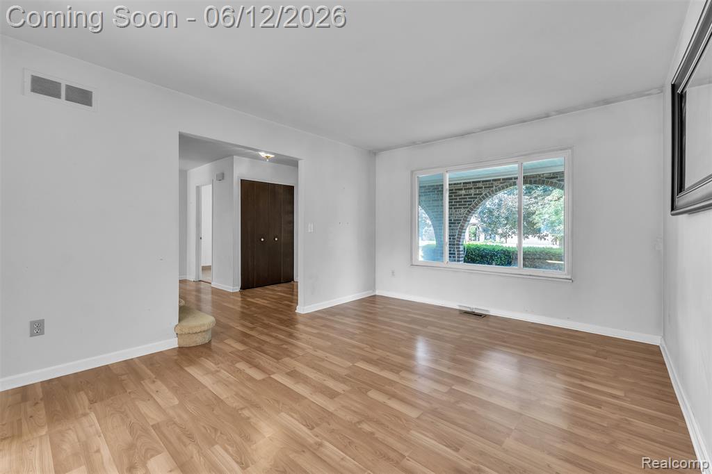 7000 Woonsocket Street, Canton, MI 48187 — Photo 8