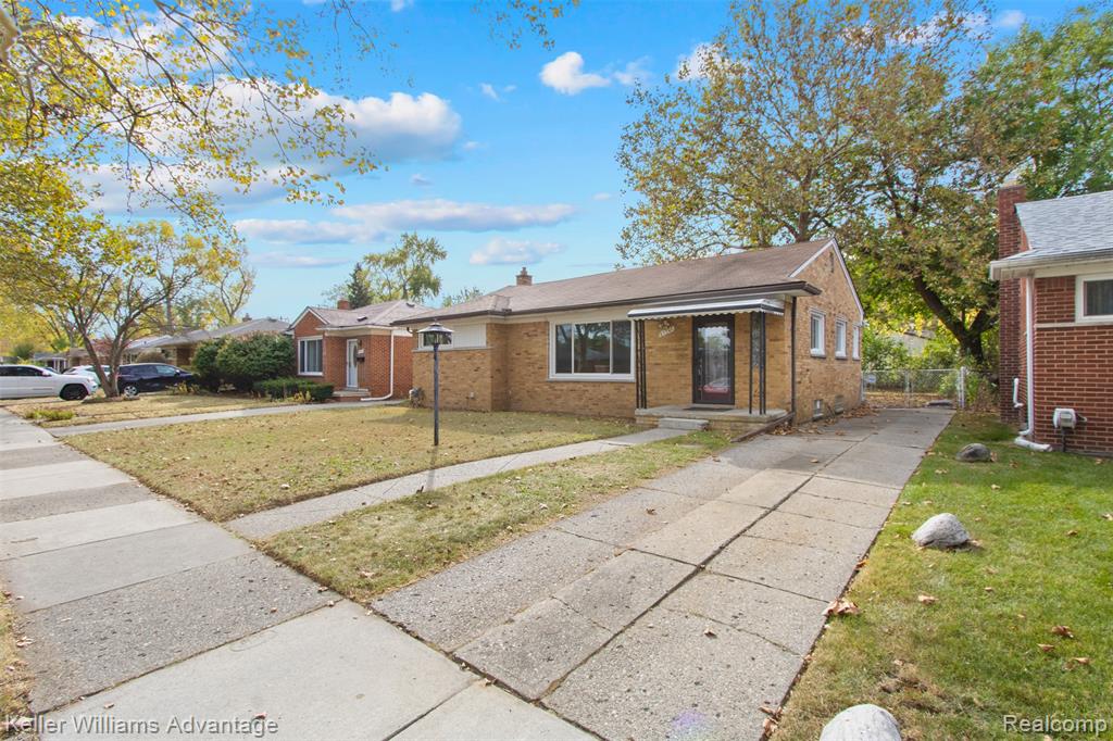 21701 Parklawn Street, Oak Park, MI 48237 — Photo 10