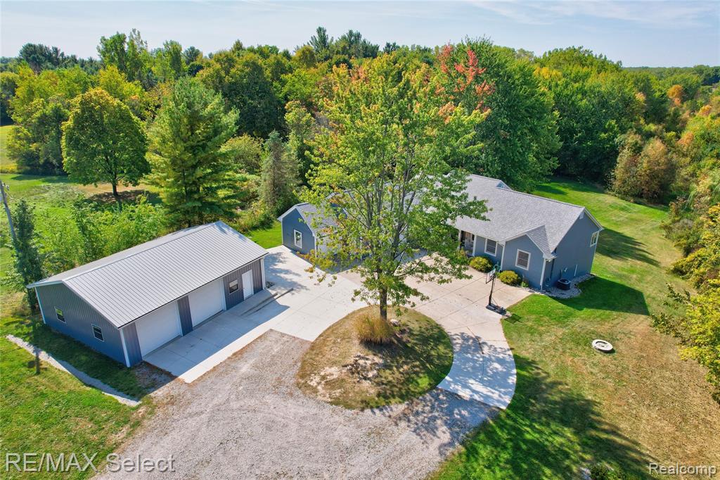 6056 Atlas Road, Grand Blanc, MI 48439 — Photo 3
