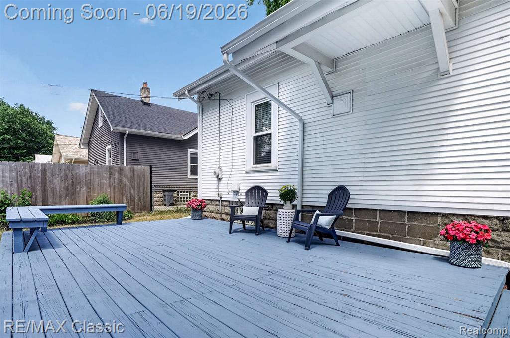 561 W Saratoga Street, Ferndale, MI 48220 — Photo 34