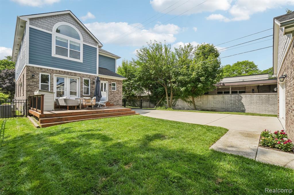 13348 Vernon Avenue, Huntington Woods, MI — Photo 52