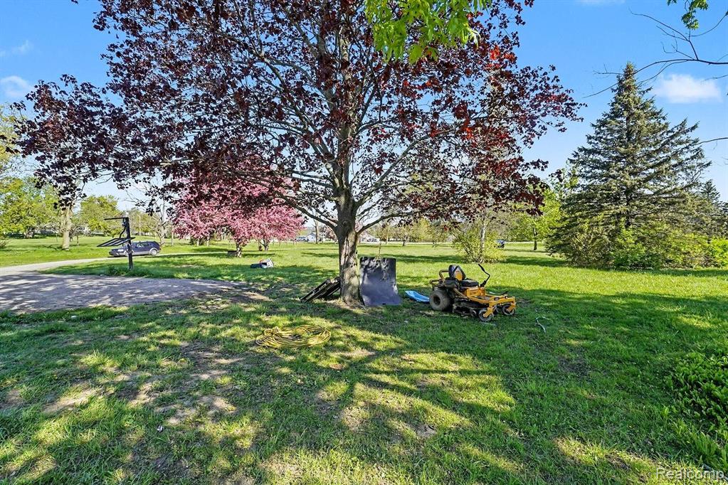 7255 Lahring Road, Gaines Vlg, MI 48436 — Photo 24