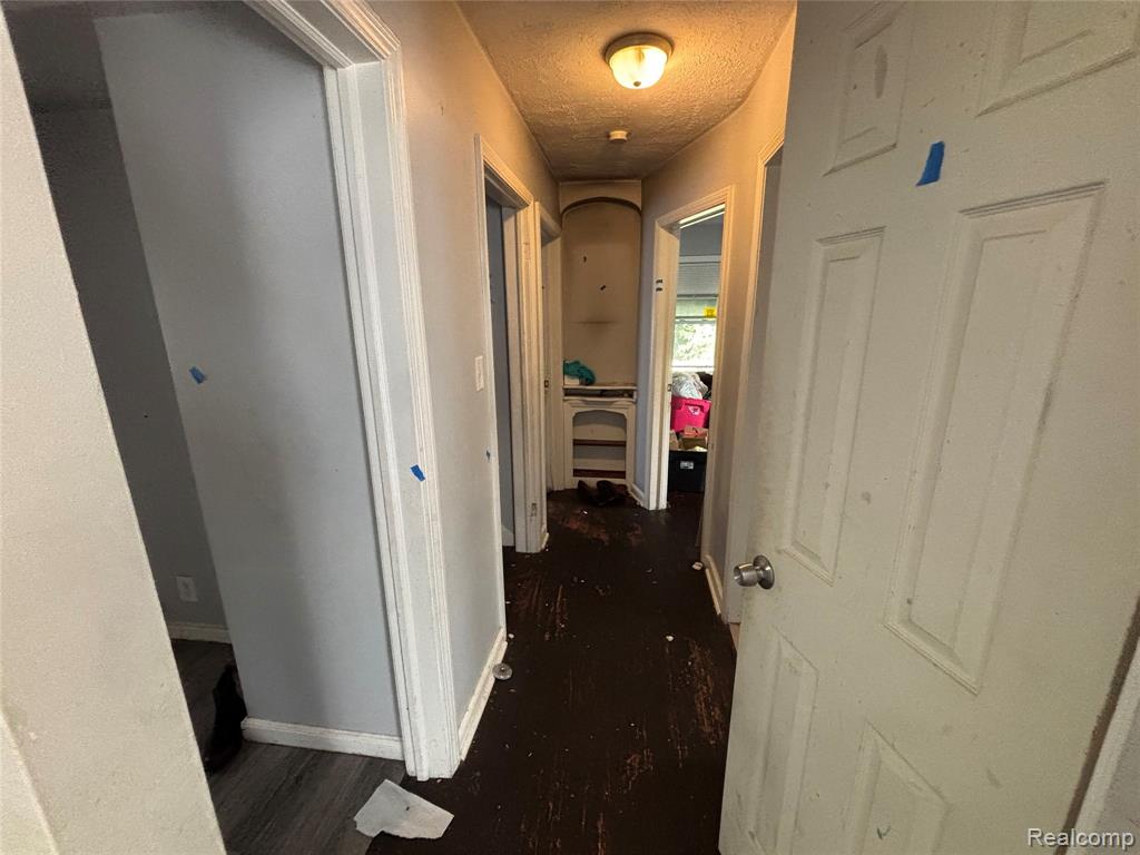 7647 Greenview Avenue, Detroit, MI 48228 — Photo 13