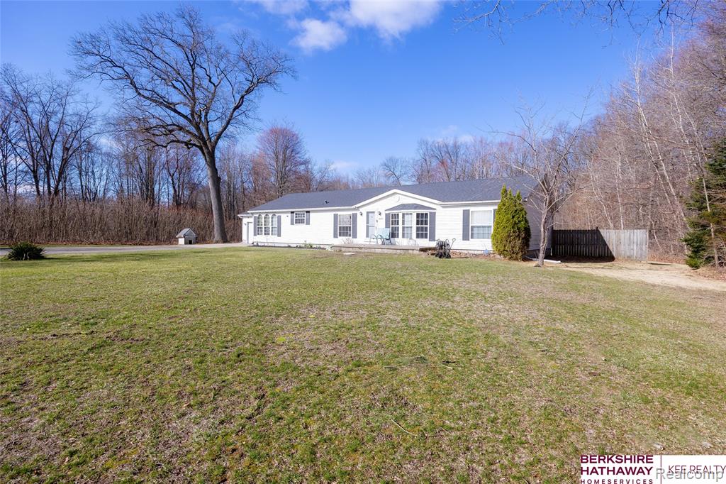 19090 Sumpter Road, Belleville, MI 48111 — Photo 18