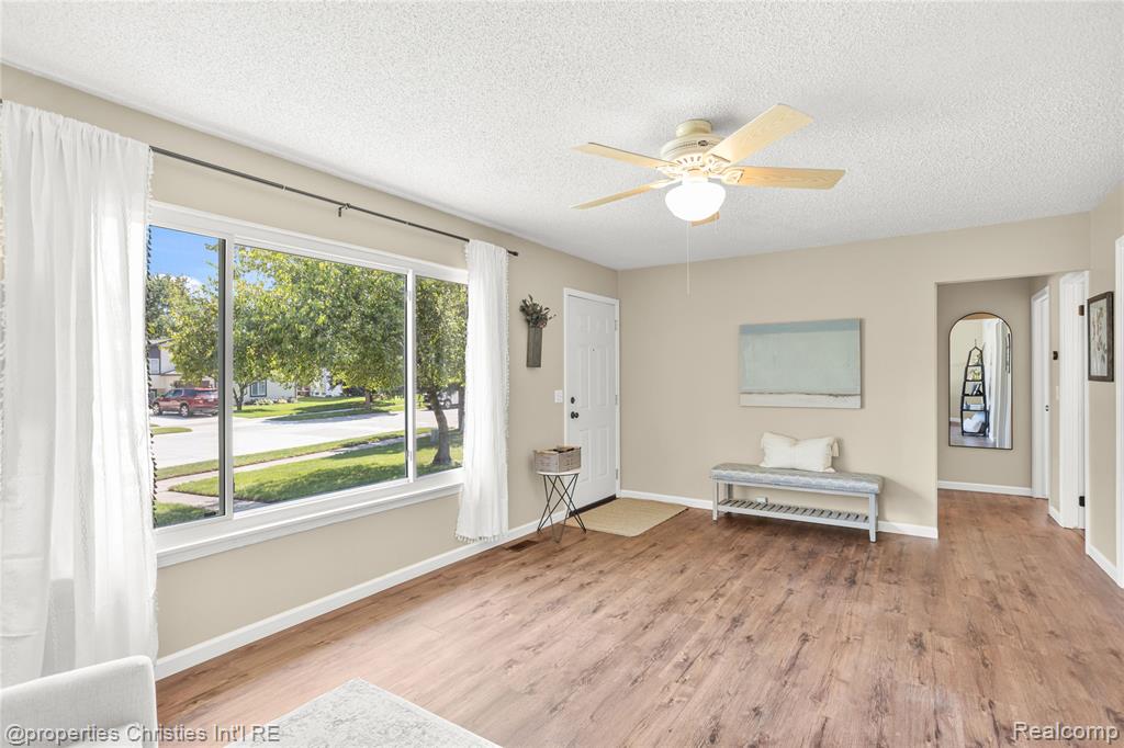 61374 Dean Drive, South Lyon, MI 48178 — Photo 9