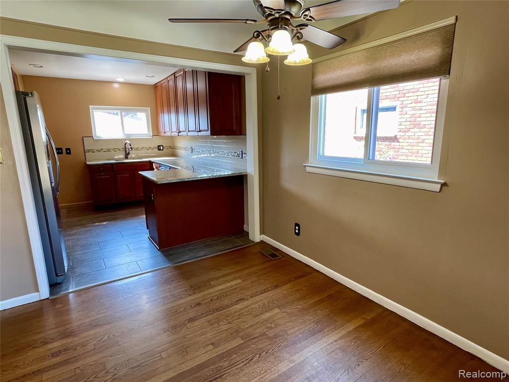 9964 Fox Avenue, Allen Park, MI 48101 — Photo 11