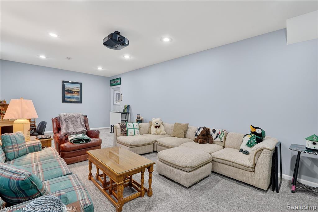 6152 Natures Cove, Grand Blanc, MI 48439 — Photo 34