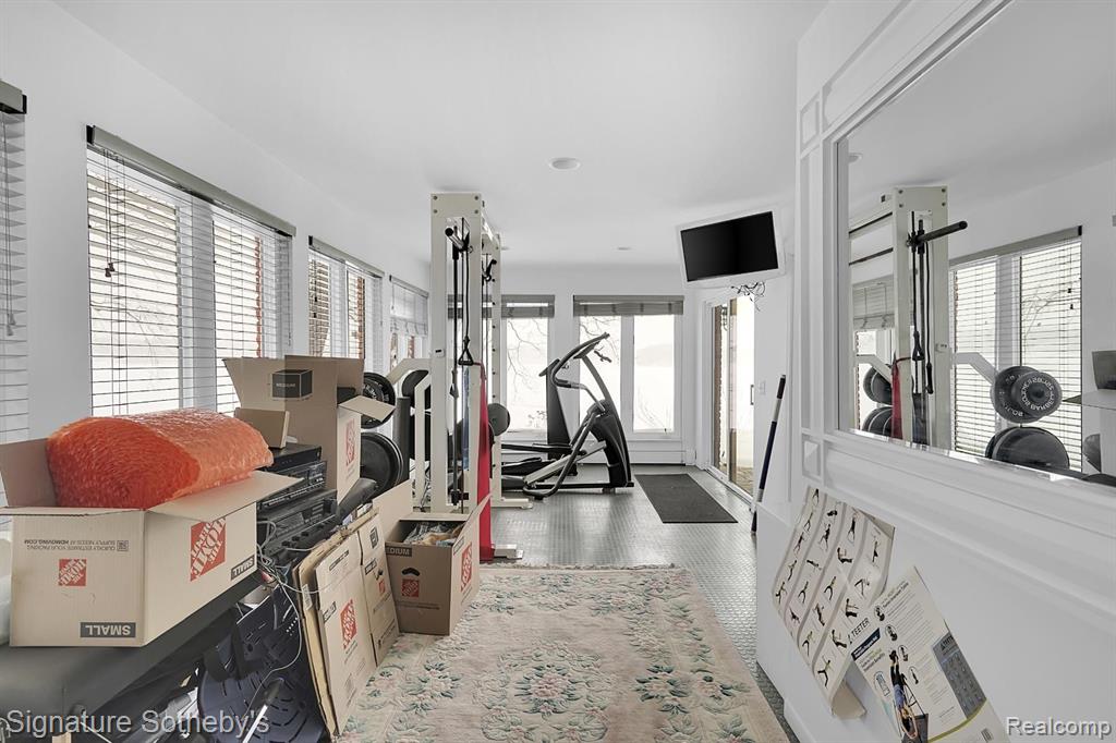 2224 LAKE ANGELUS Shores, Lake Angelus, MI 48326 — Photo 11