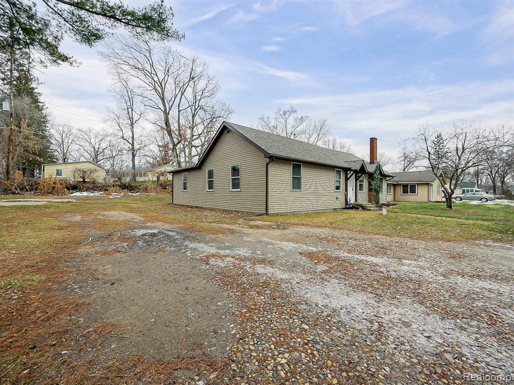 4744 Midland Drive, Pinckney, MI 48169 — Photo 43