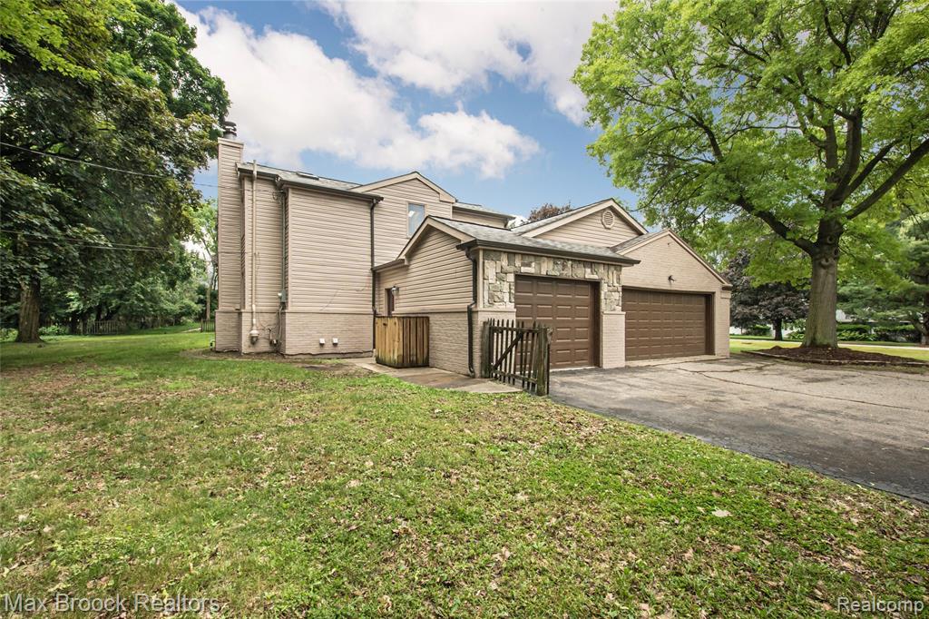 6730 Halyard Road, Bloomfield Hills, MI 48301 — Photo 57
