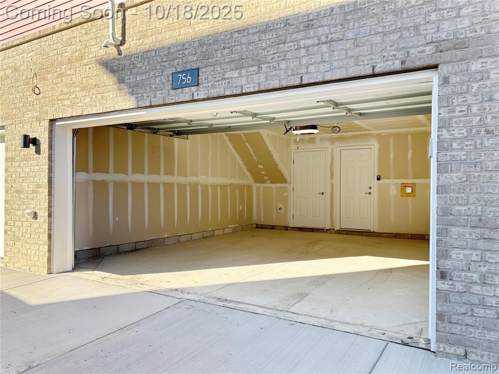 756 Huntley Lane, Troy, MI 48085 — Photo 31