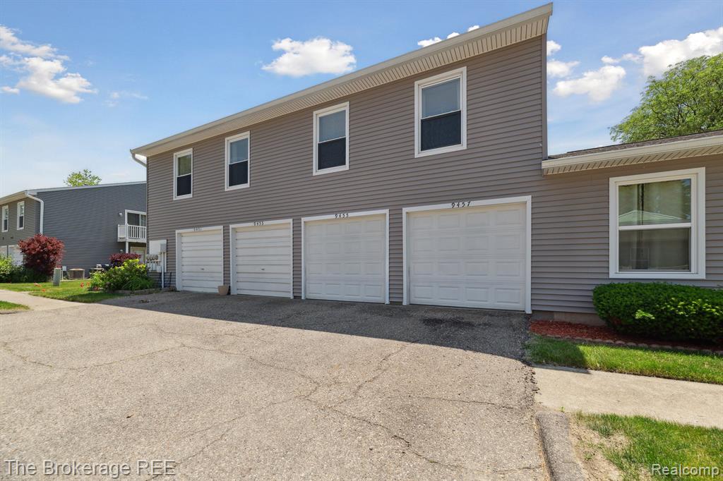 9451 Parkwood N, Davison, MI 48423 — Photo 11