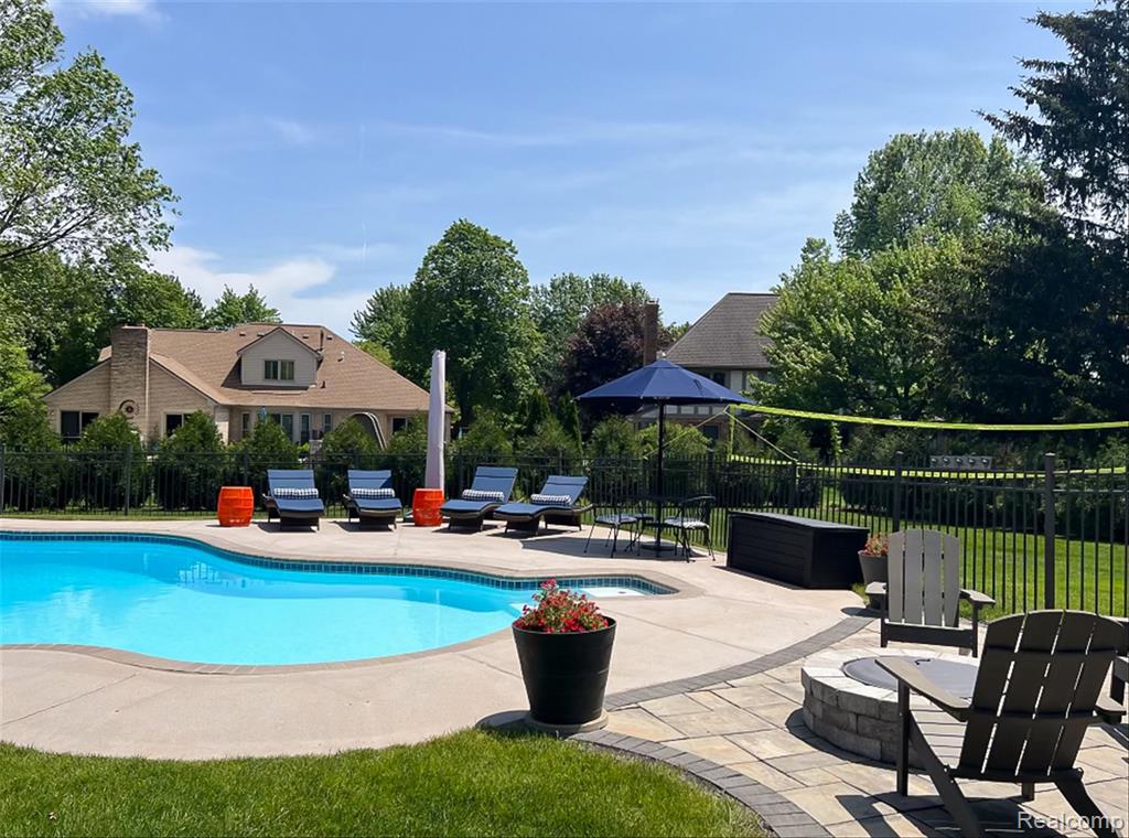 4926 Oak River Drive, Troy, MI 48098 — Photo 36