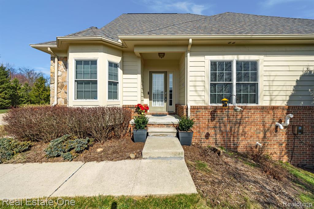 565 ANDOVER Court, Rochester Hills, MI 48306 — Photo 4