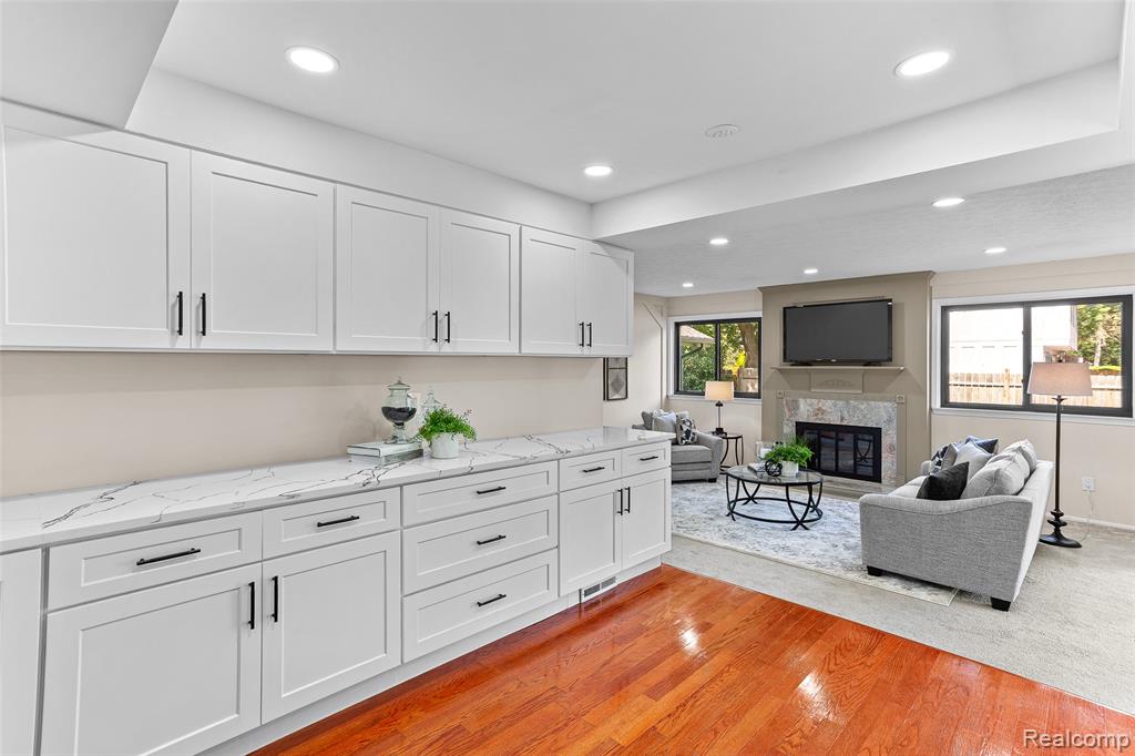 5086 FALMOUTH Drive, Troy, MI 48085 — Photo 11