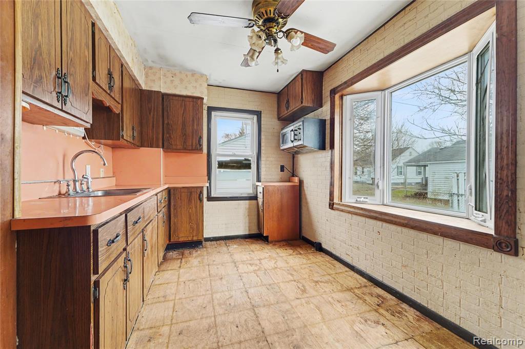4537 Winifred Street, Wayne, MI 48184 — Photo 5