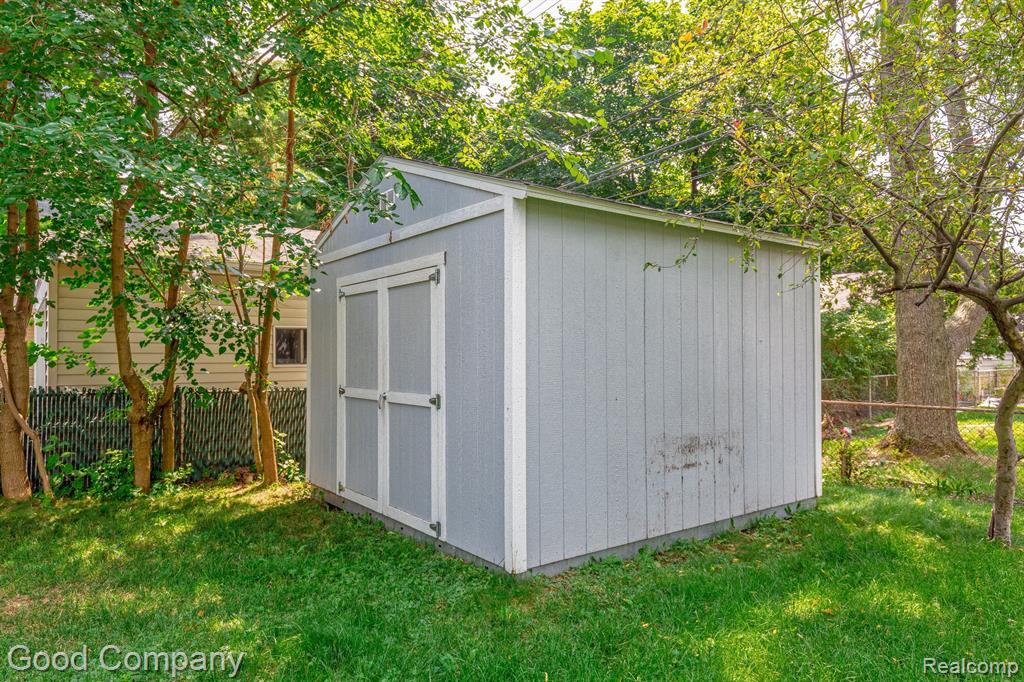 926 MILLARD Avenue, Royal Oak, MI 48073 — Photo 28