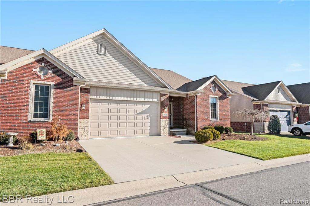 5933 PURPLE MARTIN Drive, South Rockwood, MI — Photo 3