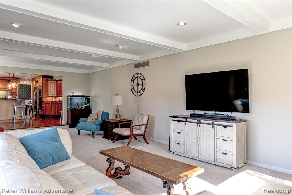 46603 Greenridge Drive, Northville, MI 48167 — Photo 27