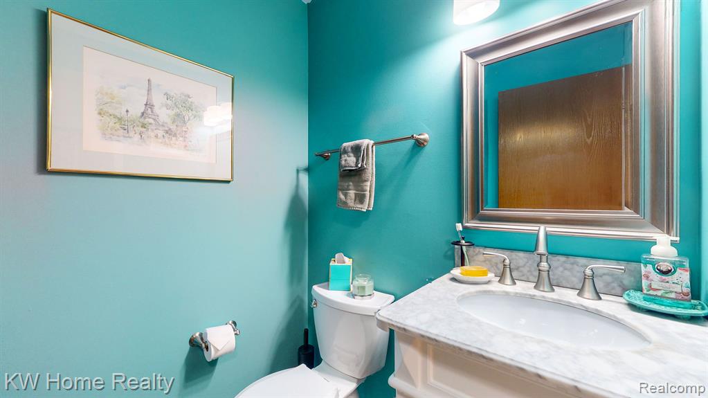 606 WINWOOD Circle, Walled Lake, MI 48390 — Photo 13