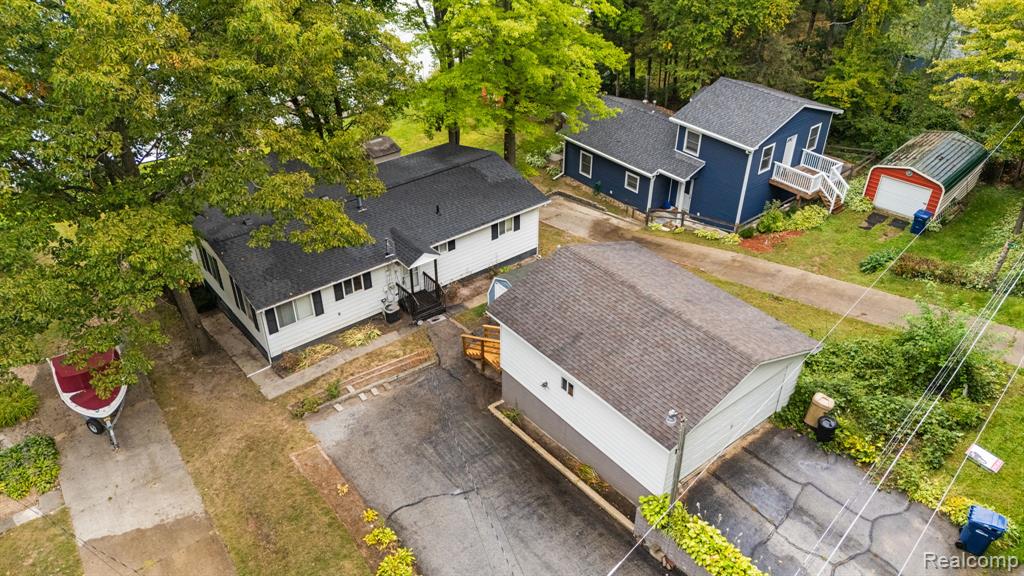 681 Lakeview Drive, Harrison, MI 48625 — Photo 45