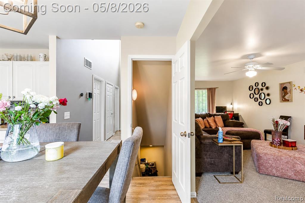 7525 Roxbury Drive, Ypsilanti, MI 48197 — Photo 9