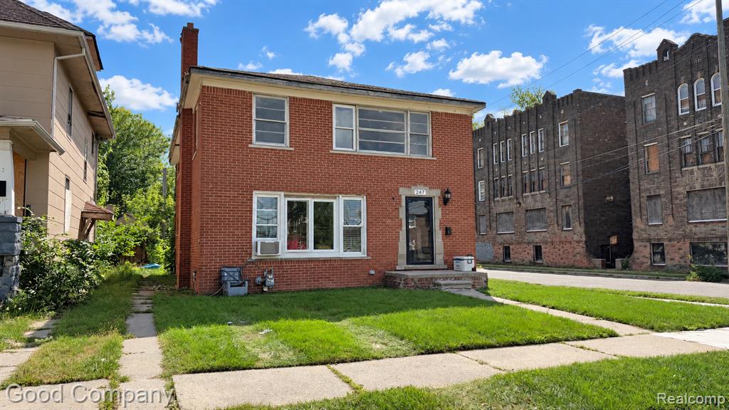247 W Savannah Street, Detroit, MI 48203