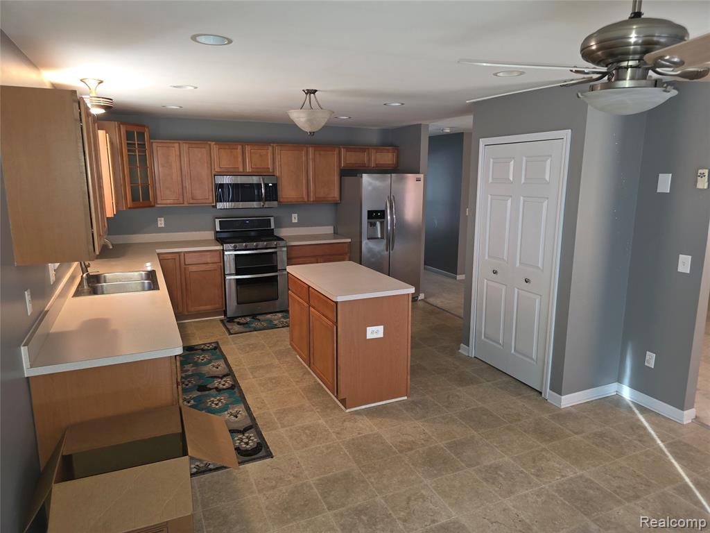 8224 Mary Ann Avenue, Shelby Twp, MI 48317 — Photo 2