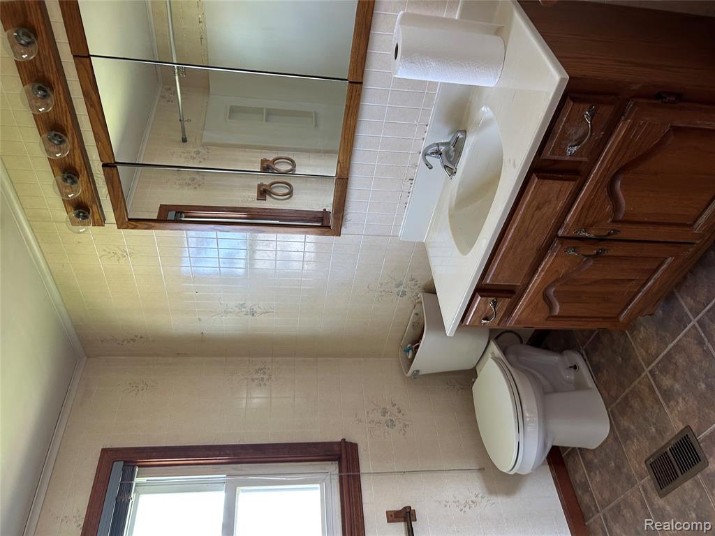 5266 Dutcher Road, Fairgrove, MI 48733 — Photo 19
