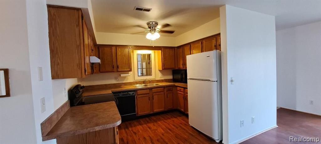 4672 E 10 MILE Road E, Warren, MI 48091 — Photo 7