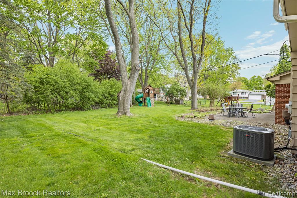 7011 Heather Heath, West Bloomfield, MI — Photo 58