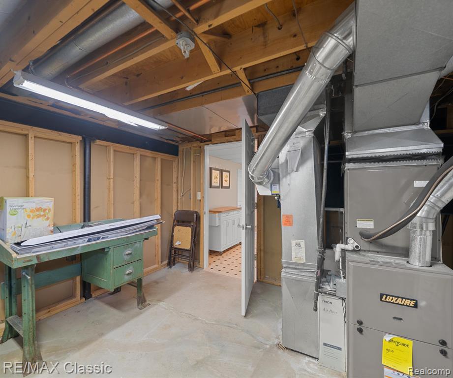 45597 HOLMES Drive, Canton, MI 48187 — Photo 64