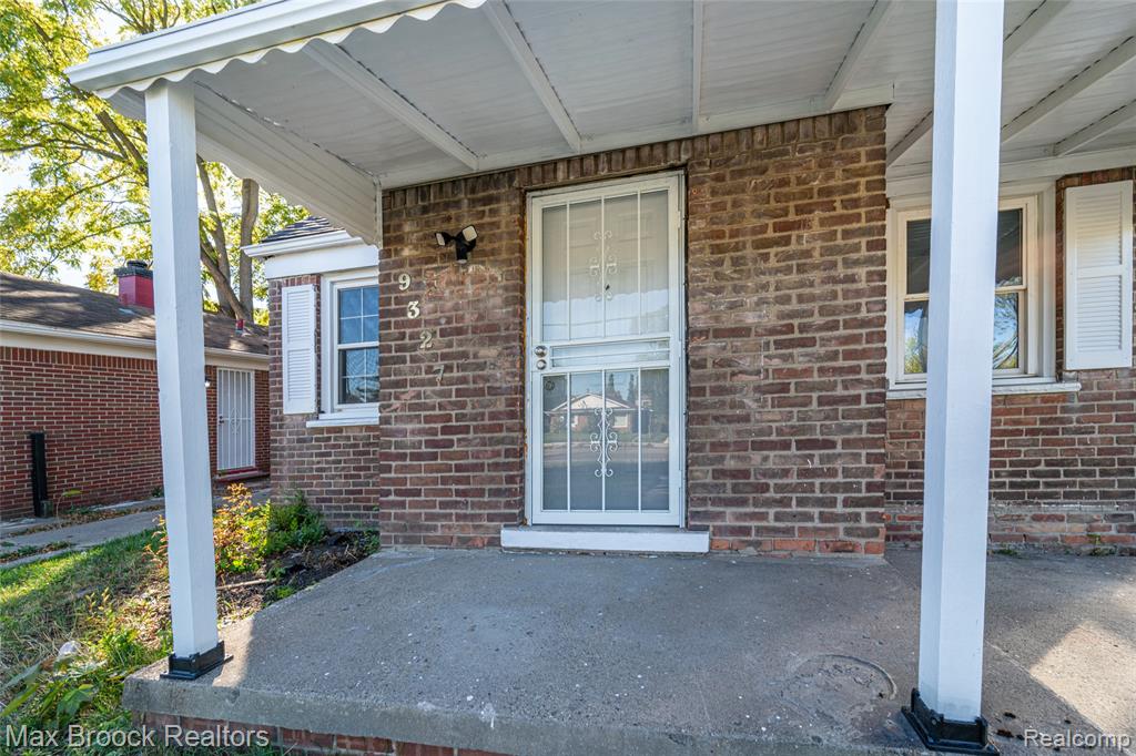 9327 Schaefer Highway, Detroit, MI 48228 — Photo 4