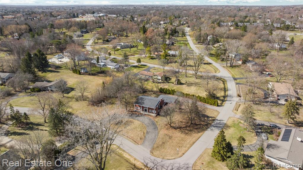 5742 Springwater Lane, West Bloomfield, MI — Photo 53