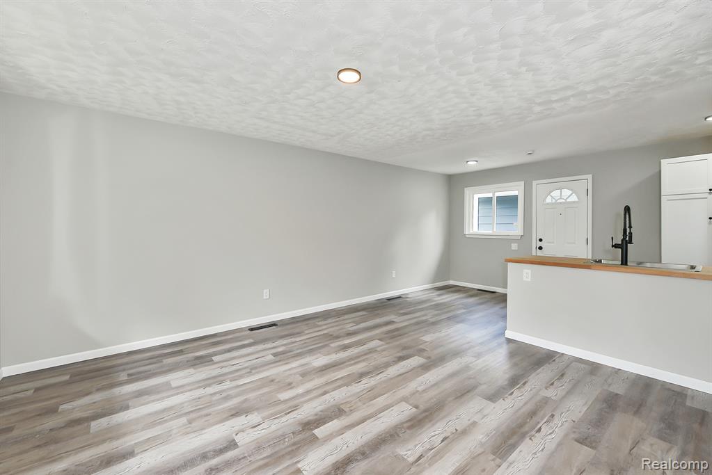1468 GAIL, Ypsilanti, MI 48198 — Photo 14