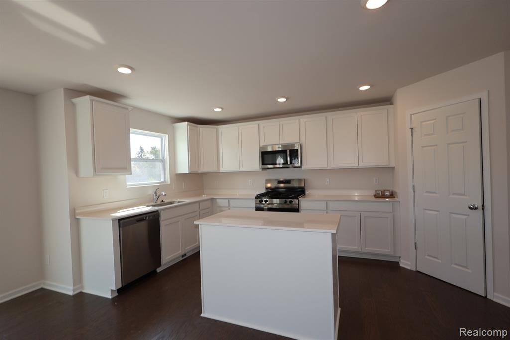 54790 Heron Circle, Chesterfield, MI 48047 — Photo 6