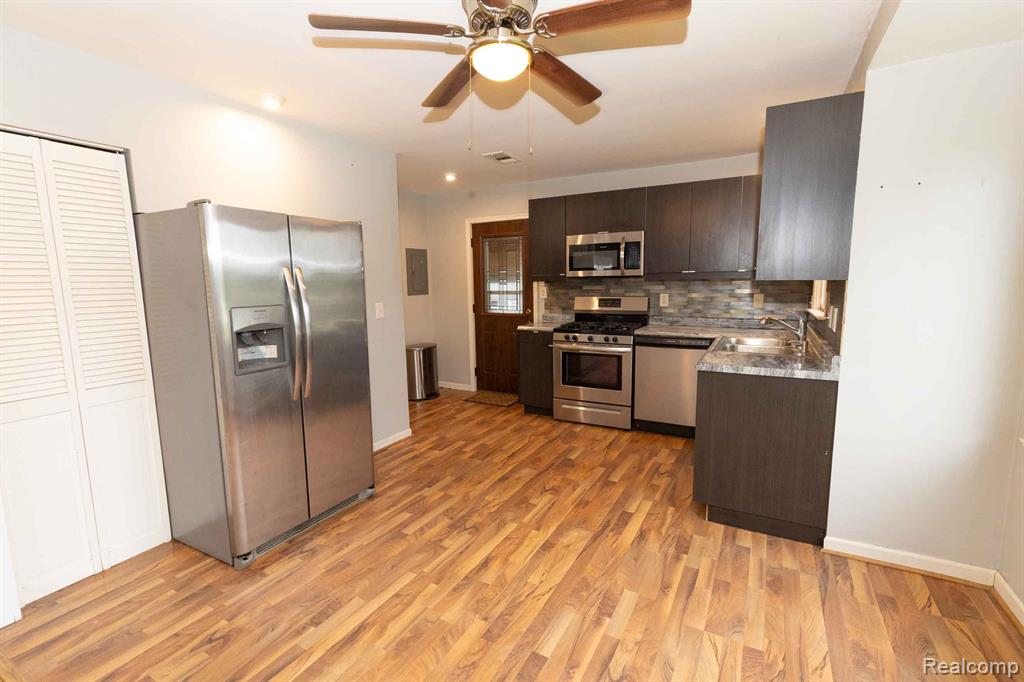 968 N WILDER Road, Lapeer, MI 48446 — Photo 9