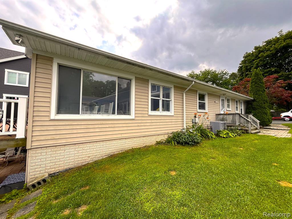 8480 CAROLS Drive, Brighton, MI 48114 — Photo 3