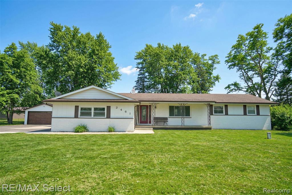 2461 N Long Lake Road, Fenton, MI 48430 — Photo 2