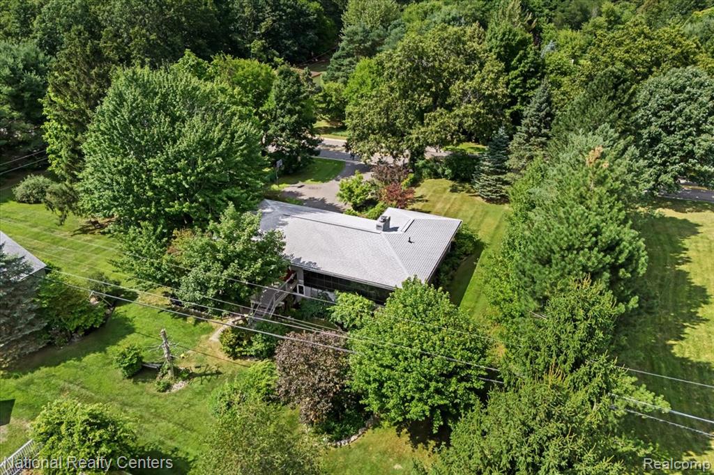 1785 Middle Road, Highland, MI — Photo 53