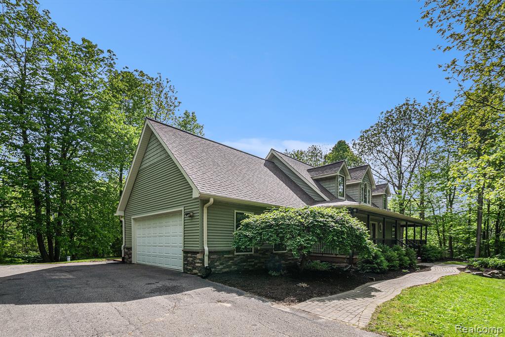 8315 Woodland Circle, Goodrich Vlg, MI — Photo 31